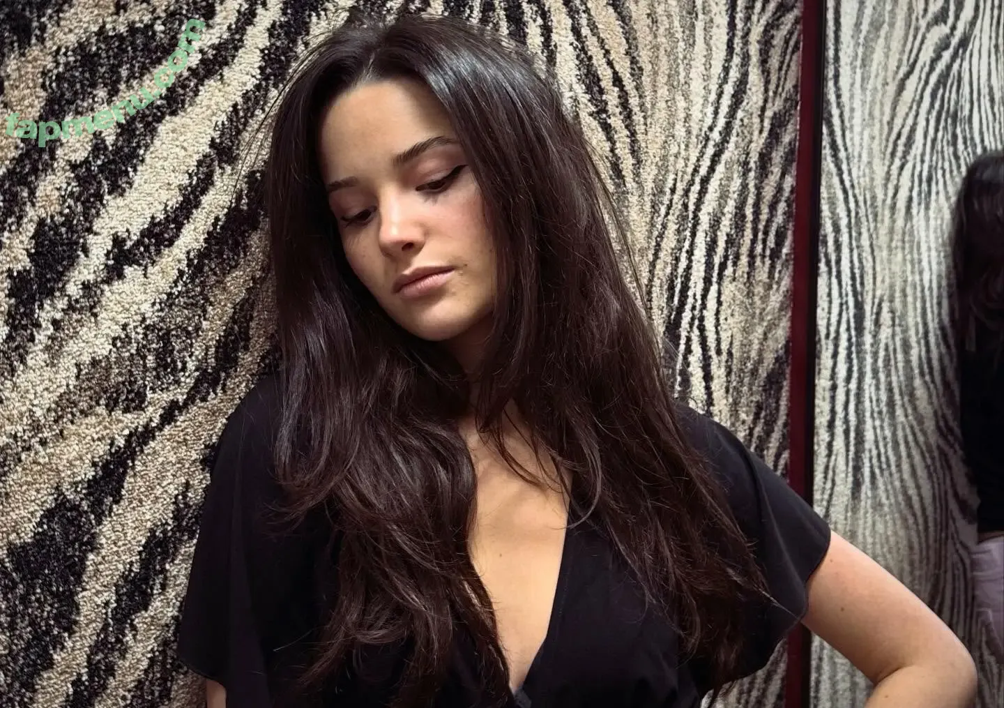 Jules LeBlanc/Annie LeBlanc nude photo #0017 (Jules LeBlanc / julesleblanc)