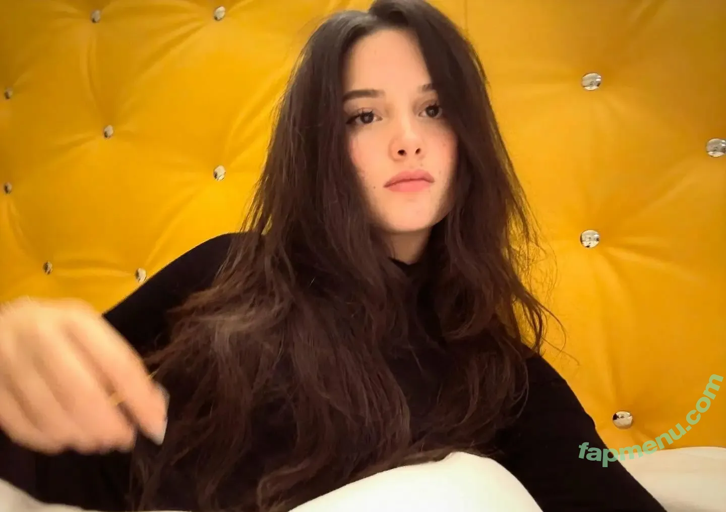 Jules LeBlanc/Annie LeBlanc nude photo #0029 (Jules LeBlanc / julesleblanc)