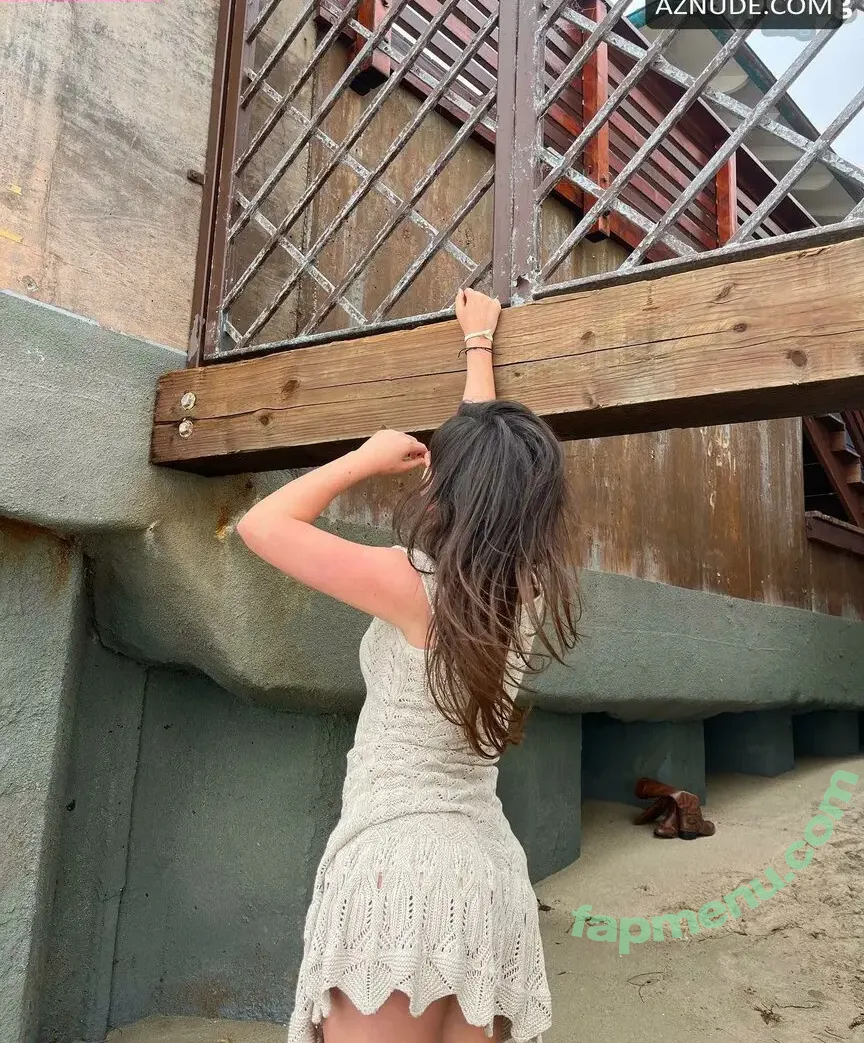 Jules LeBlanc nude photo #0186 (Annie LeBlanc / julesleblanc)