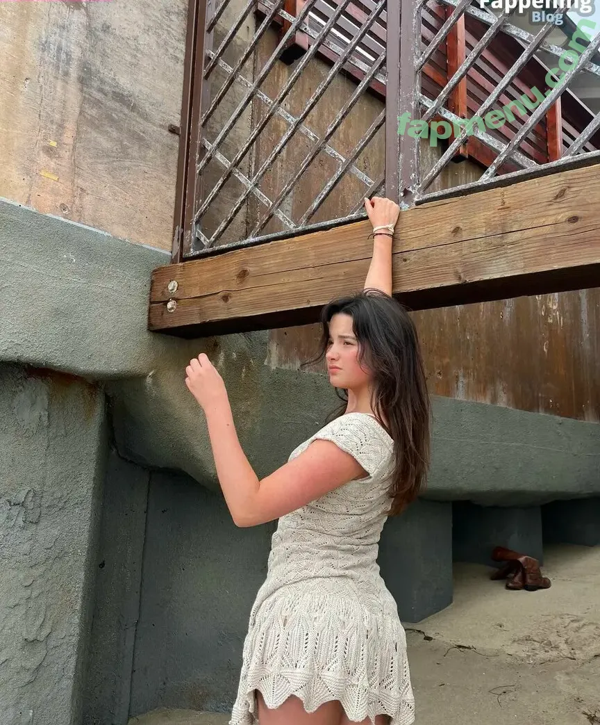 Jules LeBlanc nude photo #0187 (Annie LeBlanc / julesleblanc)
