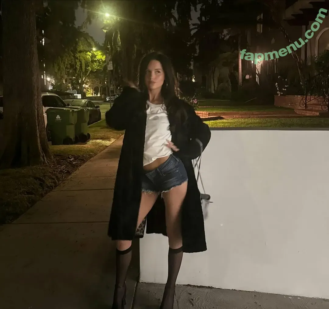 Jules LeBlanc nude photo #0198 (Annie LeBlanc / julesleblanc)