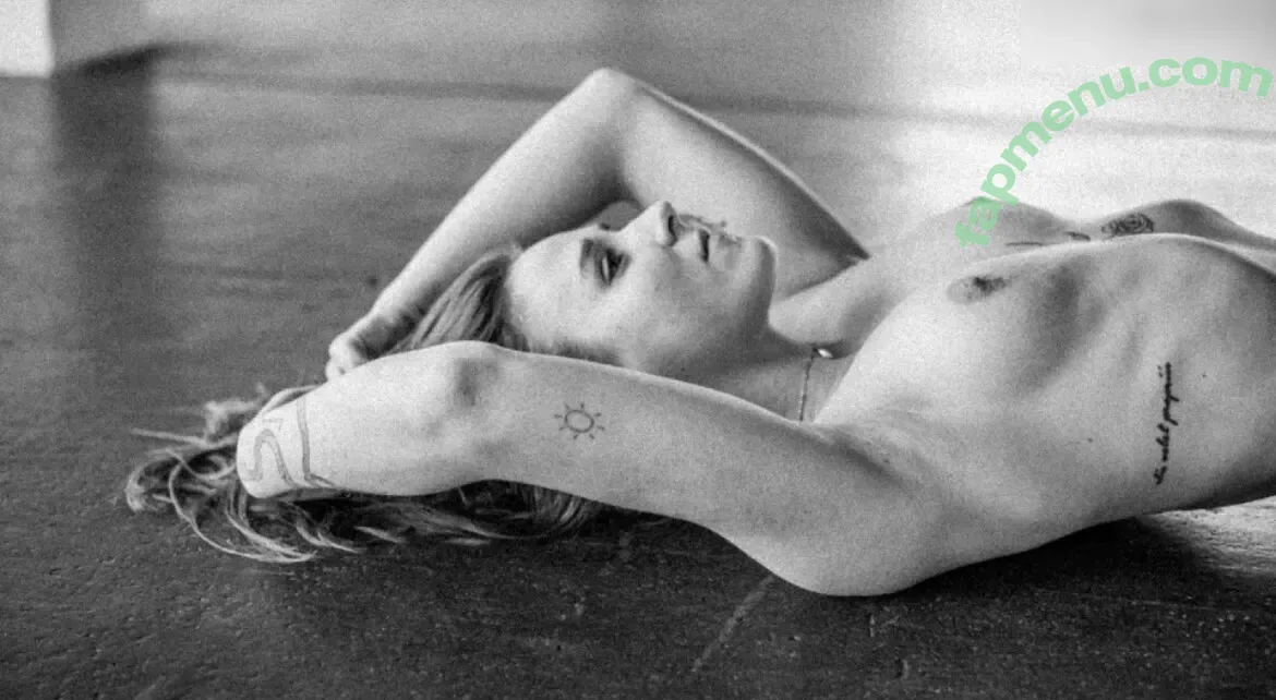 Jules Vogel nude photo #0018 (julesvogel)