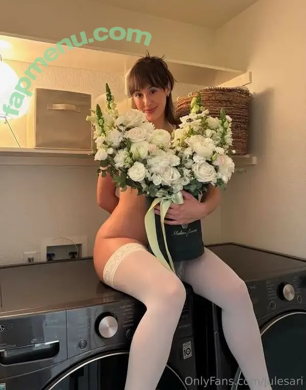 julesari nude photo #0002 (RevolutionaryElk1210 / julesari_)