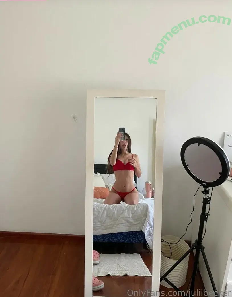 juli.becker nude photo #0024 (juliiebecker)
