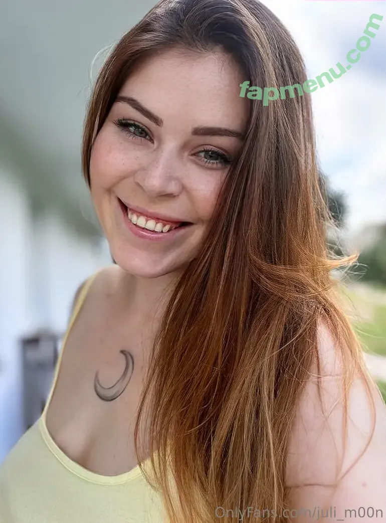 juli_m00n nude photo #0029 (juli_moon_official)