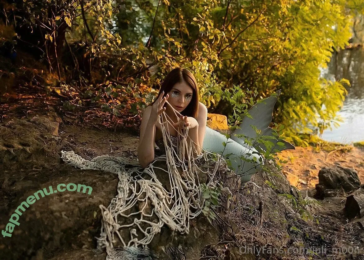 juli_m00n nude photo #0043 (juli_moon_official)