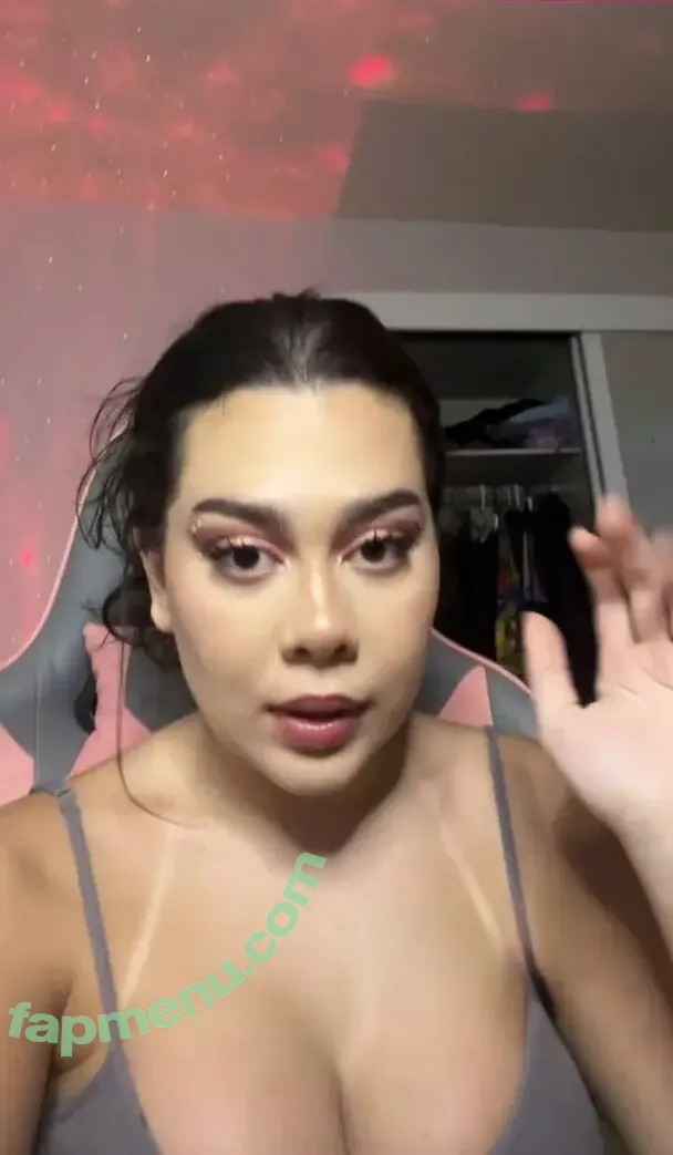 Julia Alvarenga nude photo #0016 (julinhafuracaoo / kjuliak)