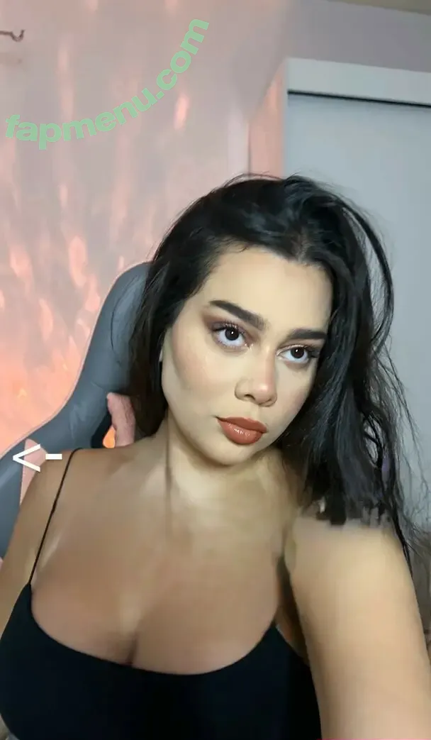Julia Alvarenga nude photo #0036 (julinhafuracaoo / kjuliak)