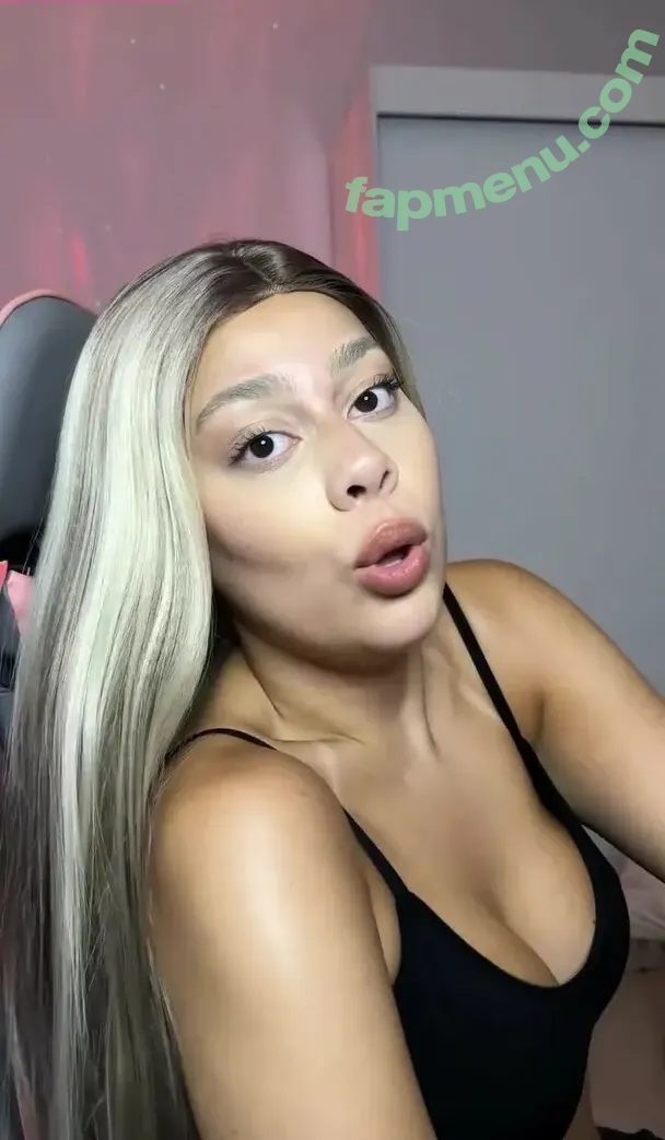 Julia Alvarenga nude photo #0075 (julinhafuracaoo / kjuliak)