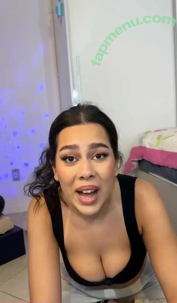 Julia Alvarenga nude photo #0101 (julinhafuracaoo / kjuliak)
