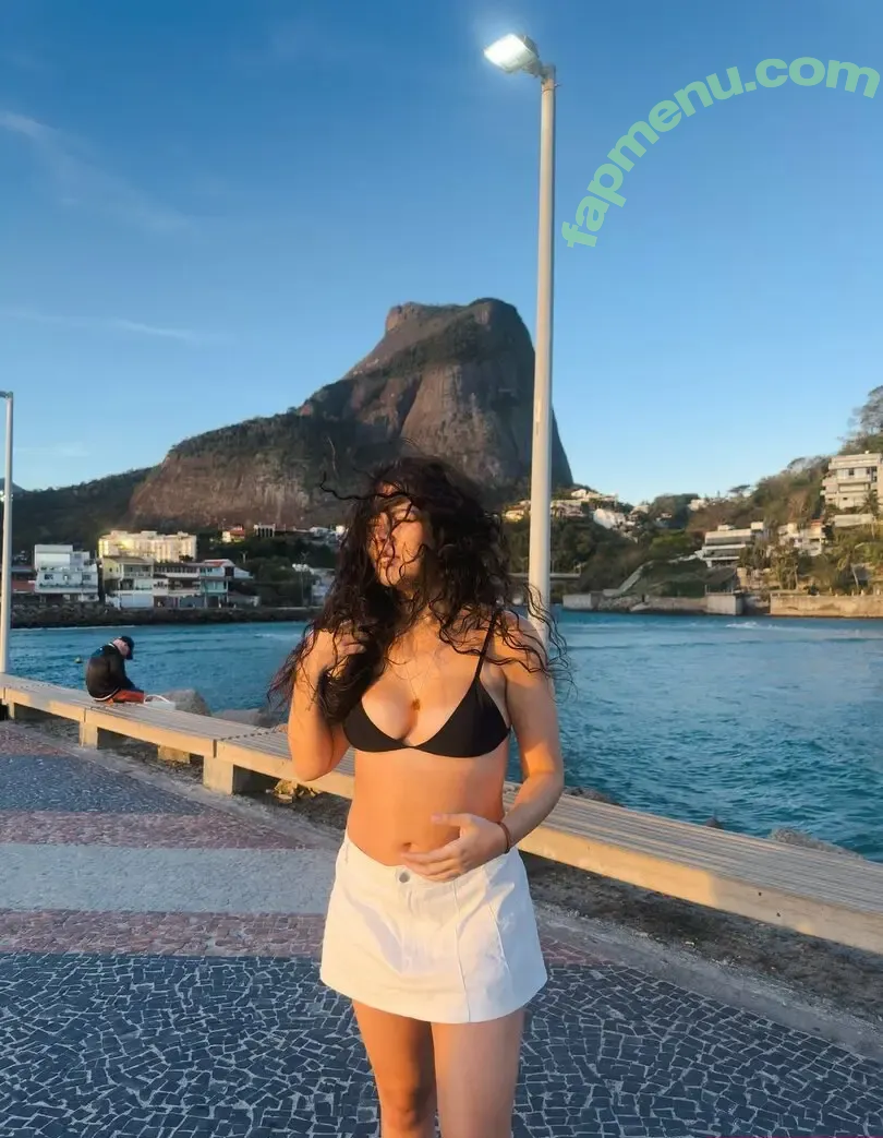 Julia Alvarenga nude photo #0116 (julinhafuracaoo / kjuliak)