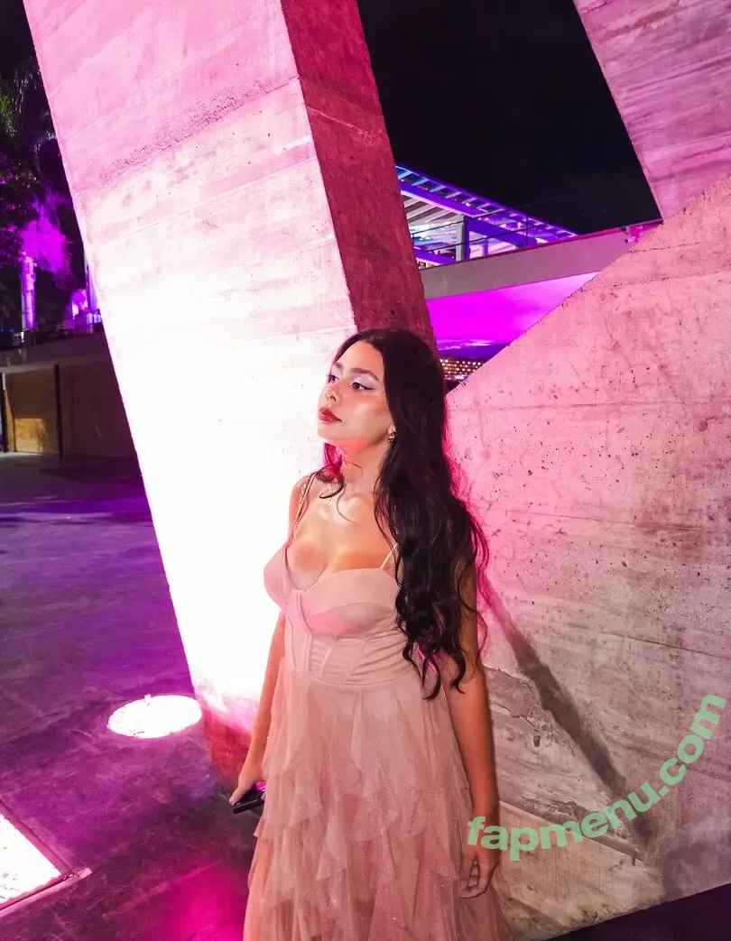 Julia Alvarenga nude photo #0120 (julinhafuracaoo / kjuliak)