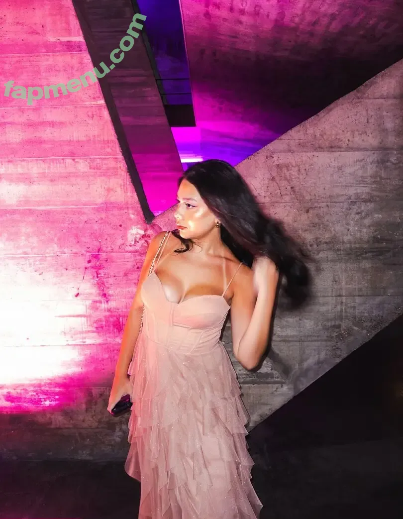 Julia Alvarenga nude photo #0122 (julinhafuracaoo / kjuliak)