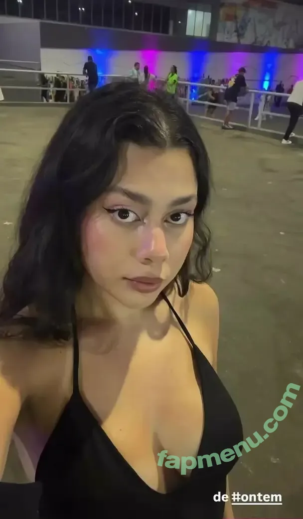 Julia Alvarenga nude photo #0137 (julinhafuracaoo / kjuliak)