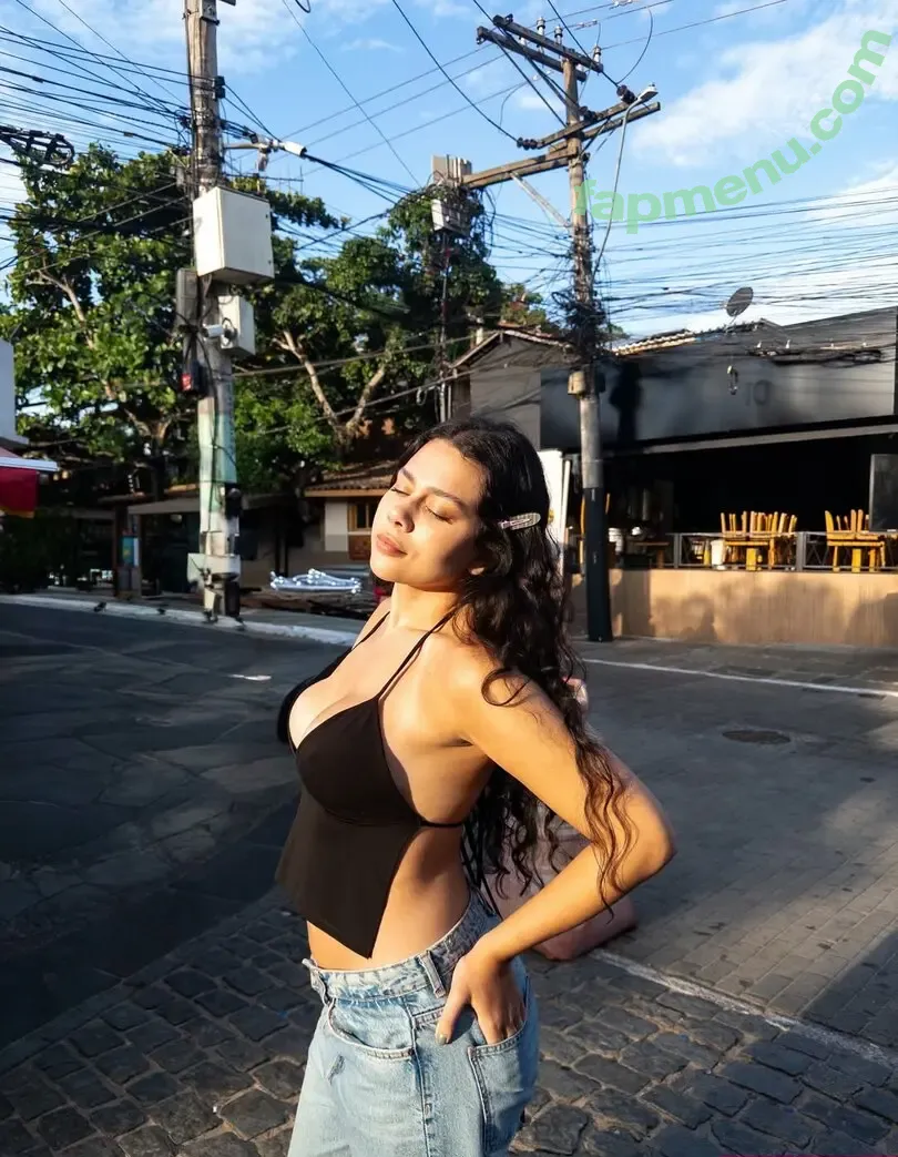 Julia Alvarenga nude photo #0168 (julinhafuracaoo / kjuliak)