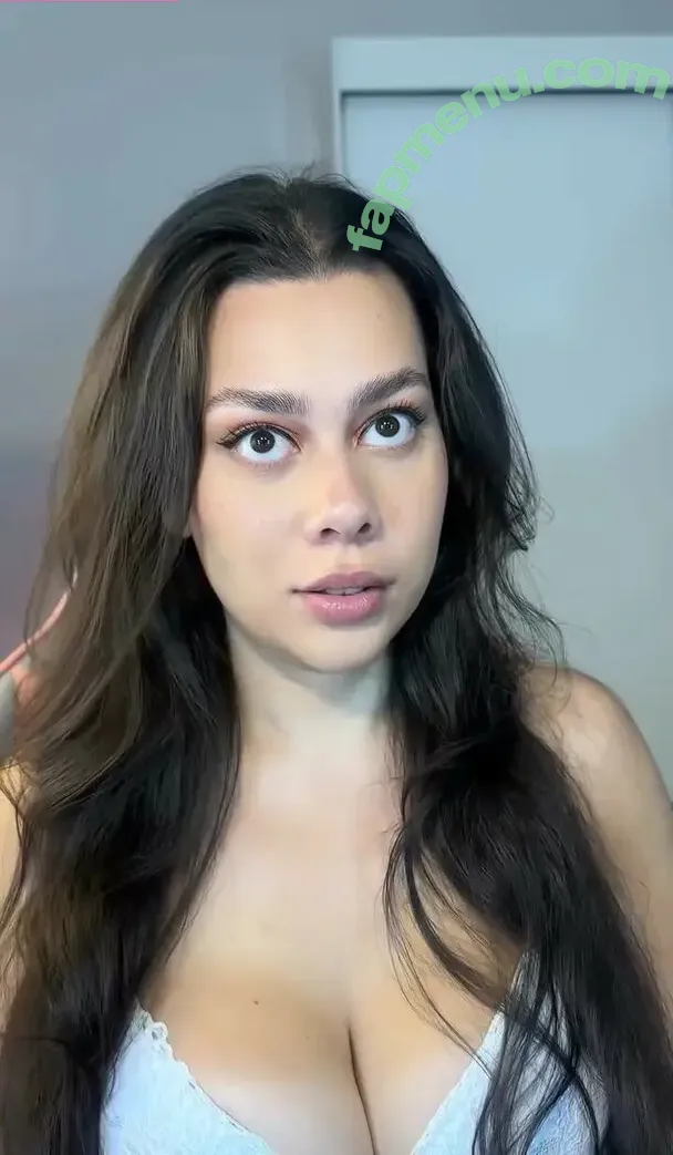 Julia_alvarengaa nude photo #0023 (Julia_alvarengaa)