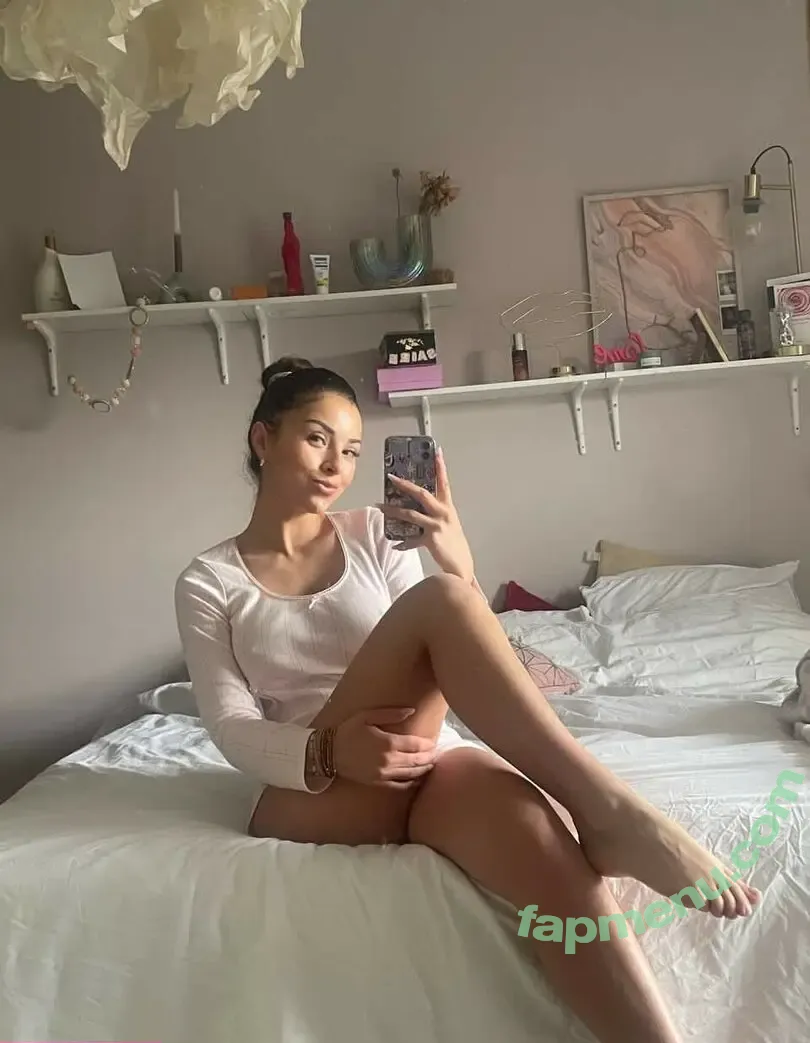 julia.amareno nude photo #0021 (juliaamareno)