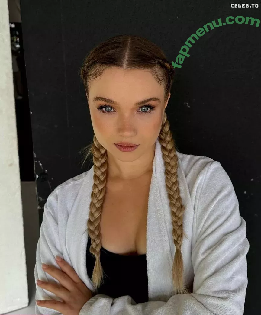 Julia Beautx nude photo #0070 (JuliaBeautx / julia_beautx)