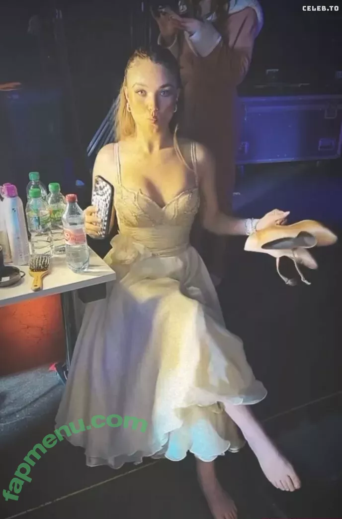 Julia Beautx nude photo #0091 (JuliaBeautx / julia_beautx)