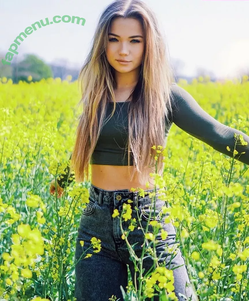 Julia Beautx nude photo #0141 (JuliaBeautx / julia_beautx)