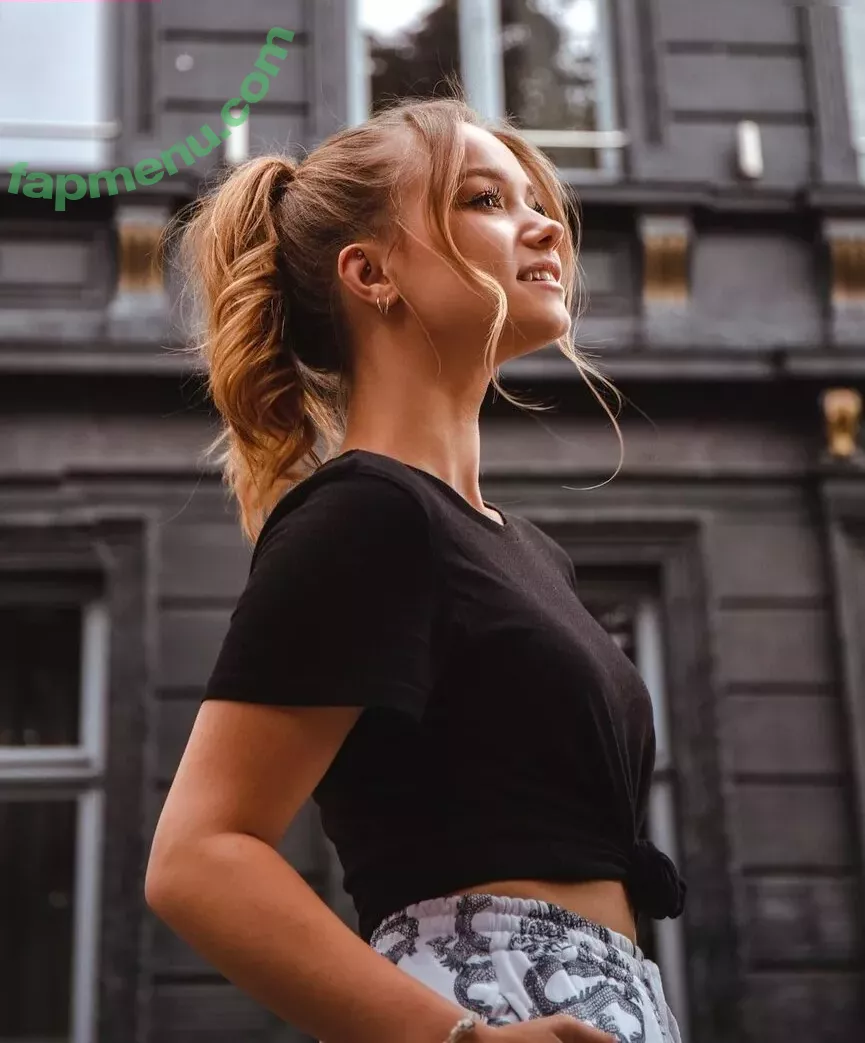 Julia Beautx nude photo #0149 (JuliaBeautx / julia_beautx)