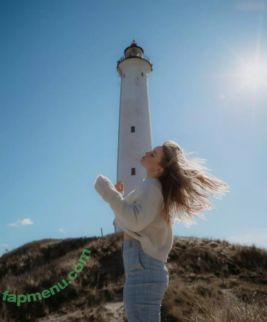 Julia Beautx nude photo #0156 (JuliaBeautx / julia_beautx)