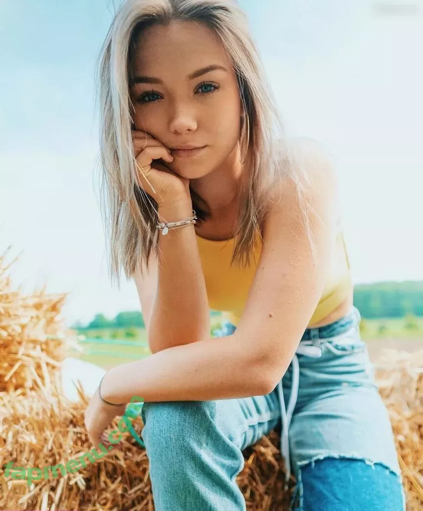 Julia Beautx nude photo #0168 (JuliaBeautx / julia_beautx)