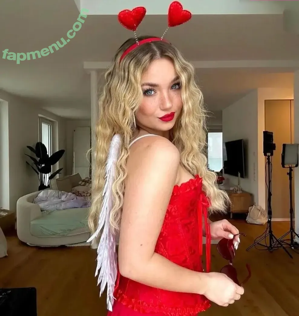 Julia Beautx nude photo #1754 (juliabeautx)