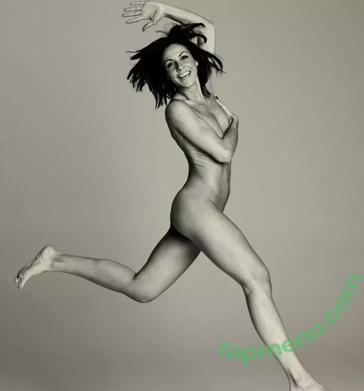 Julia Bradbury nude photo #0010 (Showing Breasts / therealjuliabradbury)