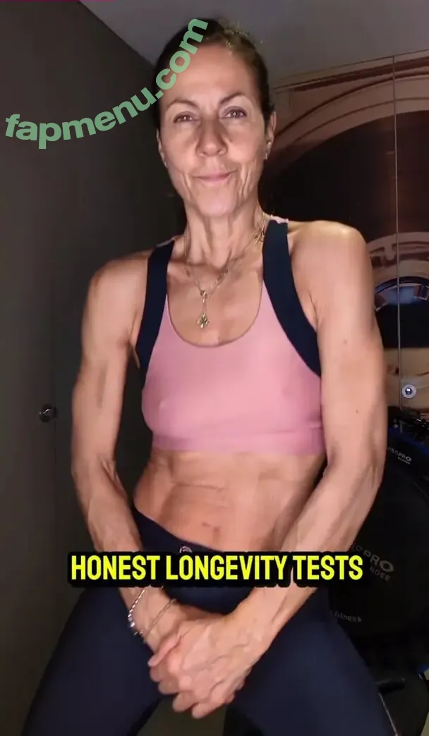 Julia Bradbury nude photo #0086 (Showing Breasts / therealjuliabradbury)