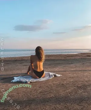 Julia Breuing / julia.breuing nude photo #0011