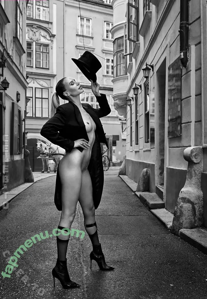 Julia Chavanne nude photo #0119 (juliachavanne / juliaxchav / veryxjuly2988)