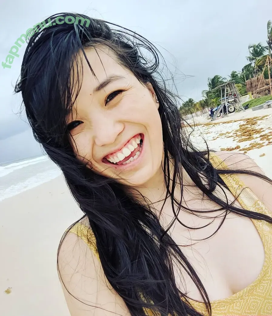 Julia Chow nude photo #0014 (Just Kiddings / xblueapplez)