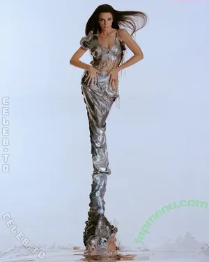 Julia Fox / Uncut Gems / juliafox / juliafoxx nude photo #0265