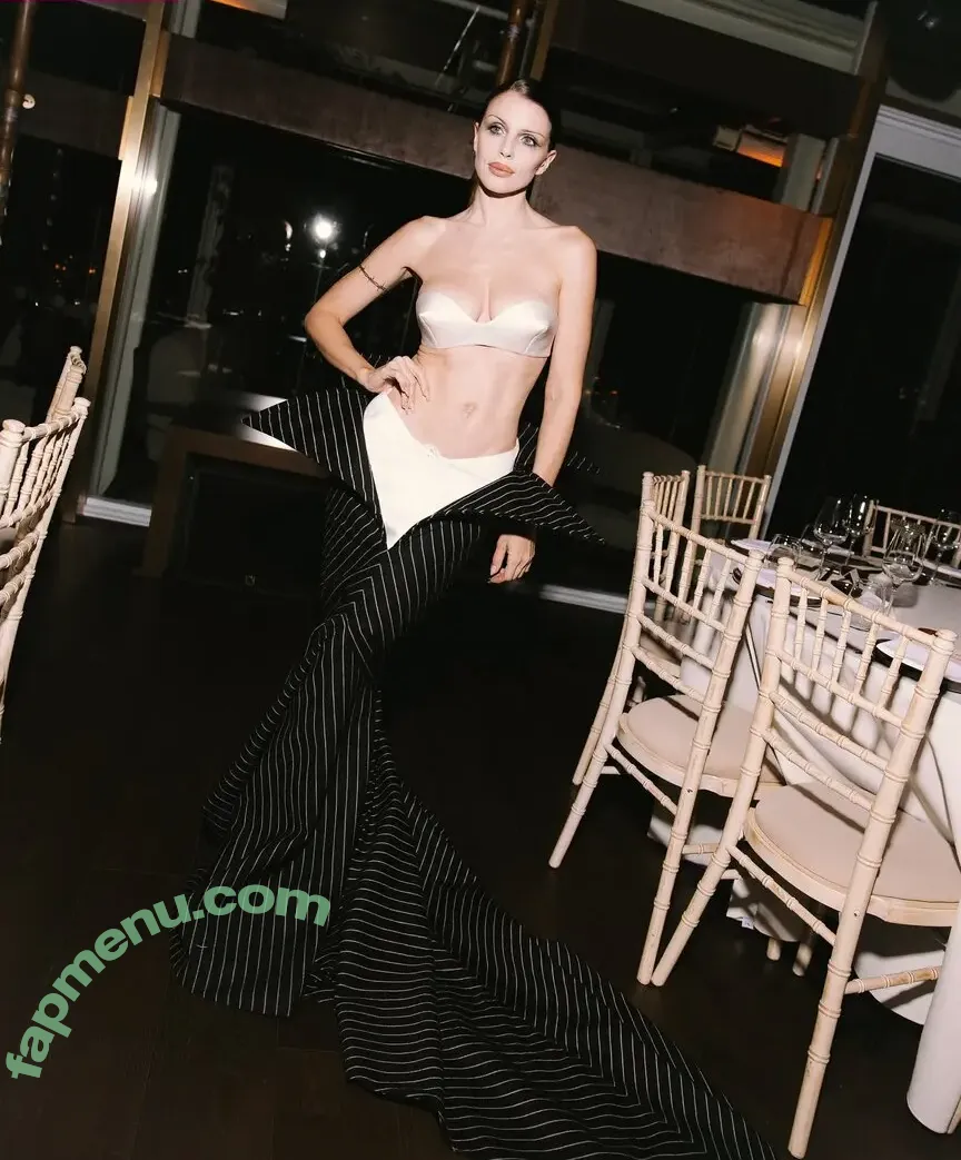 Julia Fox nude photo #0241 (Uncut Gems / juliafox / juliafoxx)