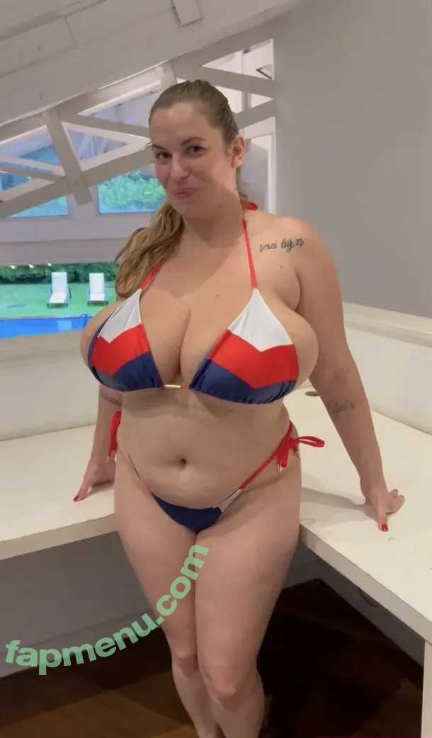 Julia Garcia nude photo #0176 (Ju Luz / ju.ga2 / realjuliagarcia)