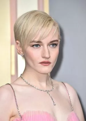 Julia Garner / juliagarnerofficial / ztyg_29 nude photo #0009