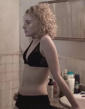 Julia Garner / juliagarnerofficial / ztyg_29 nude photo #0051