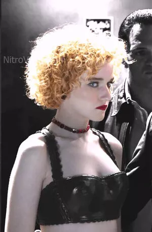 Julia Garner / juliagarnerofficial / ztyg_29 nude photo #0052