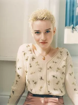 Julia Garner / juliagarnerofficial / ztyg_29 nude photo #0114