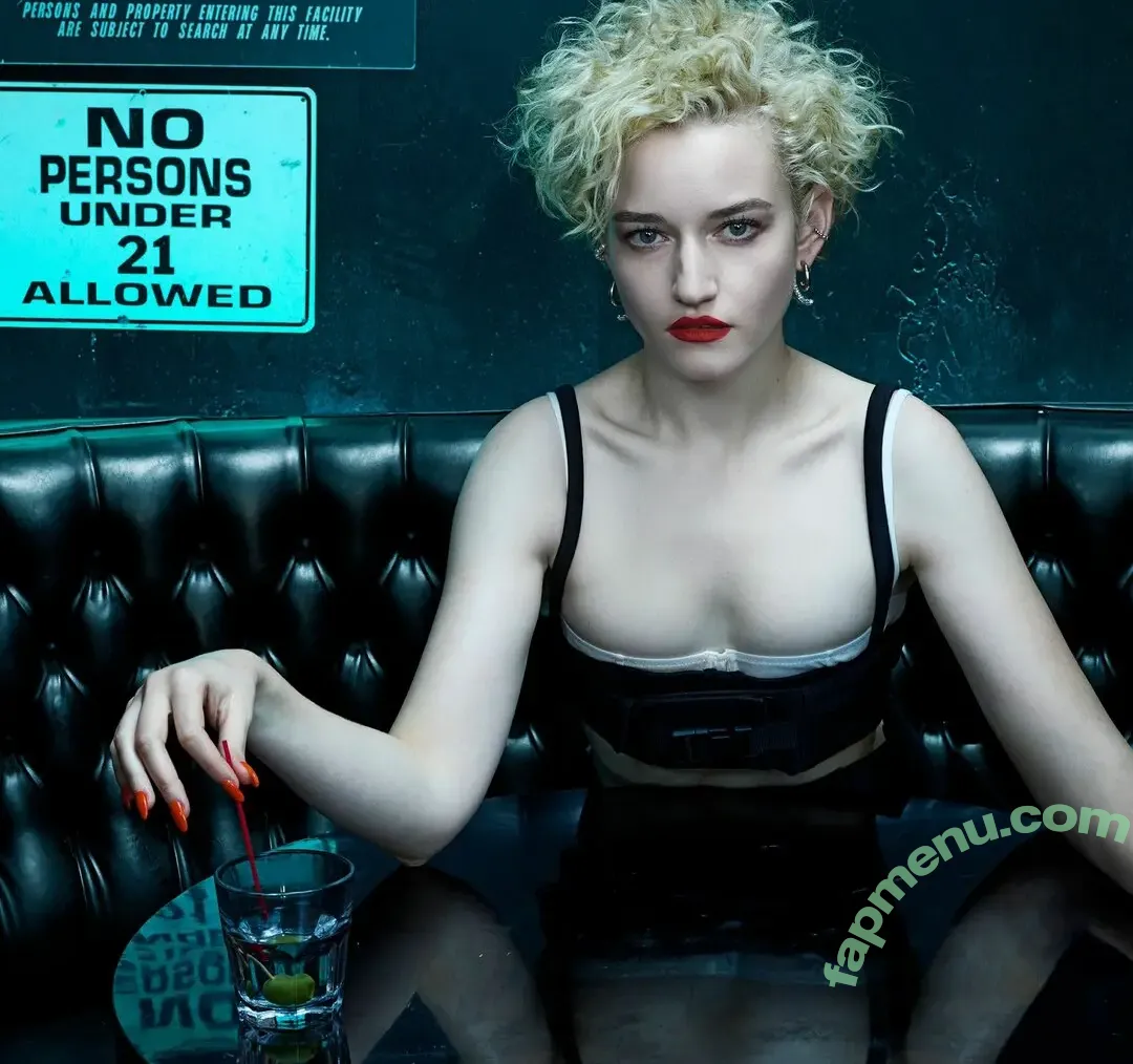 Julia Garner nude photo #0168 (juliagarnerofficial)