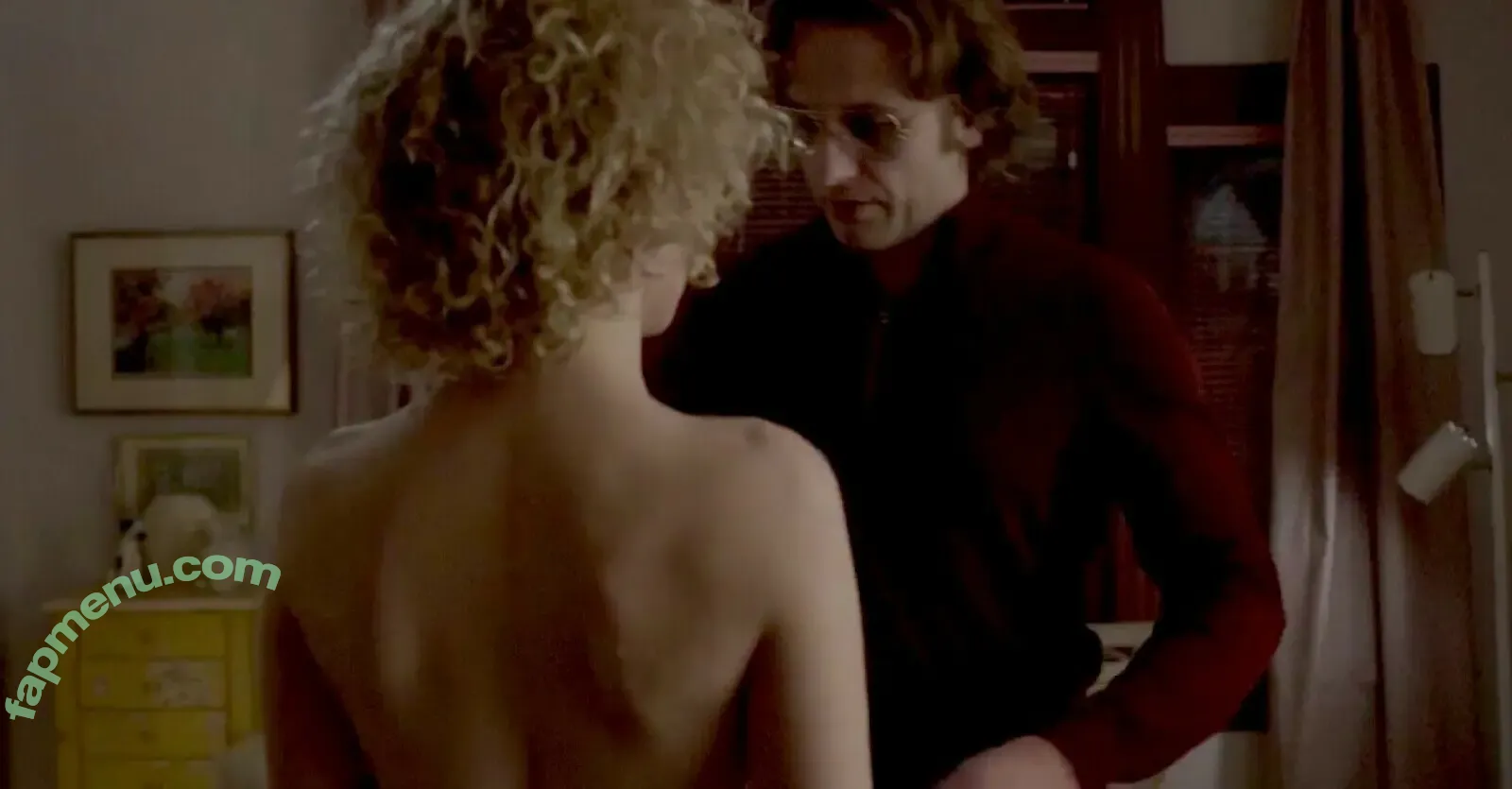 Julia Garner nude photo #0183 (juliagarnerofficial)