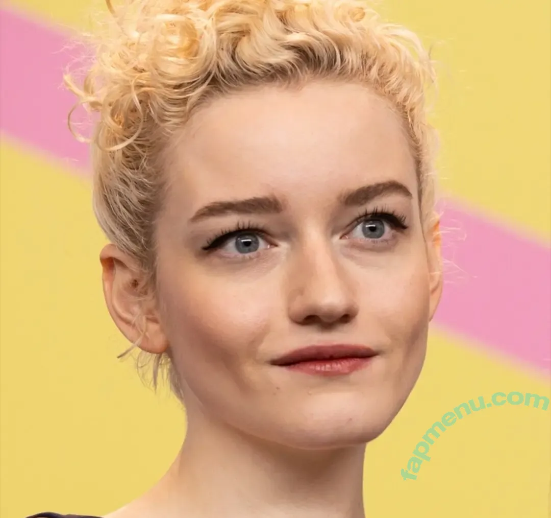 Julia Garner nude photo #0187 (juliagarnerofficial)
