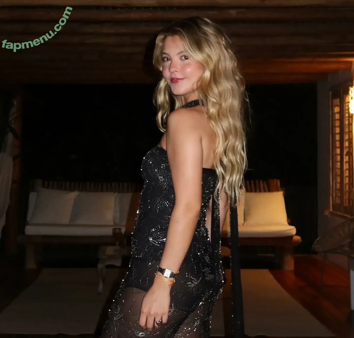 Julia Gomes nude photo #0032 (julinhagomes)