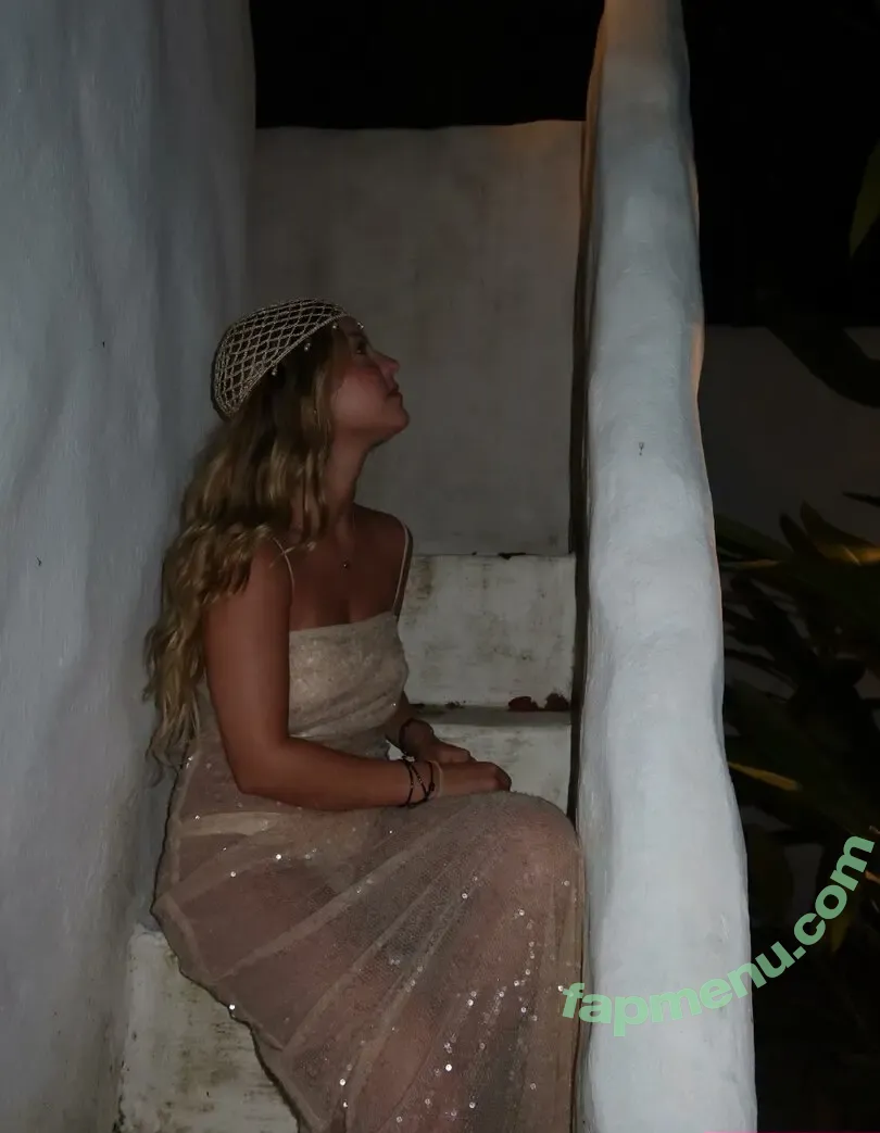 Julia Gomes nude photo #0033 (julinhagomes)