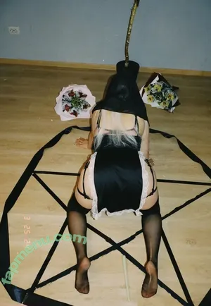 julia_in_disguise / juliaindisguise nude photo #0016