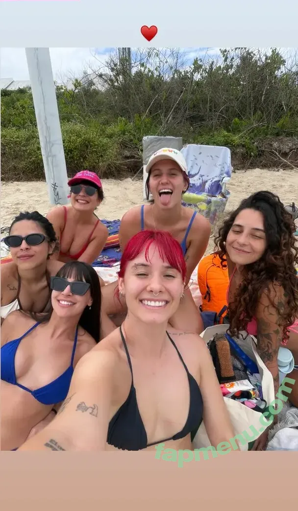 Julia K Barni nude photo #0353 (juliakbarni)