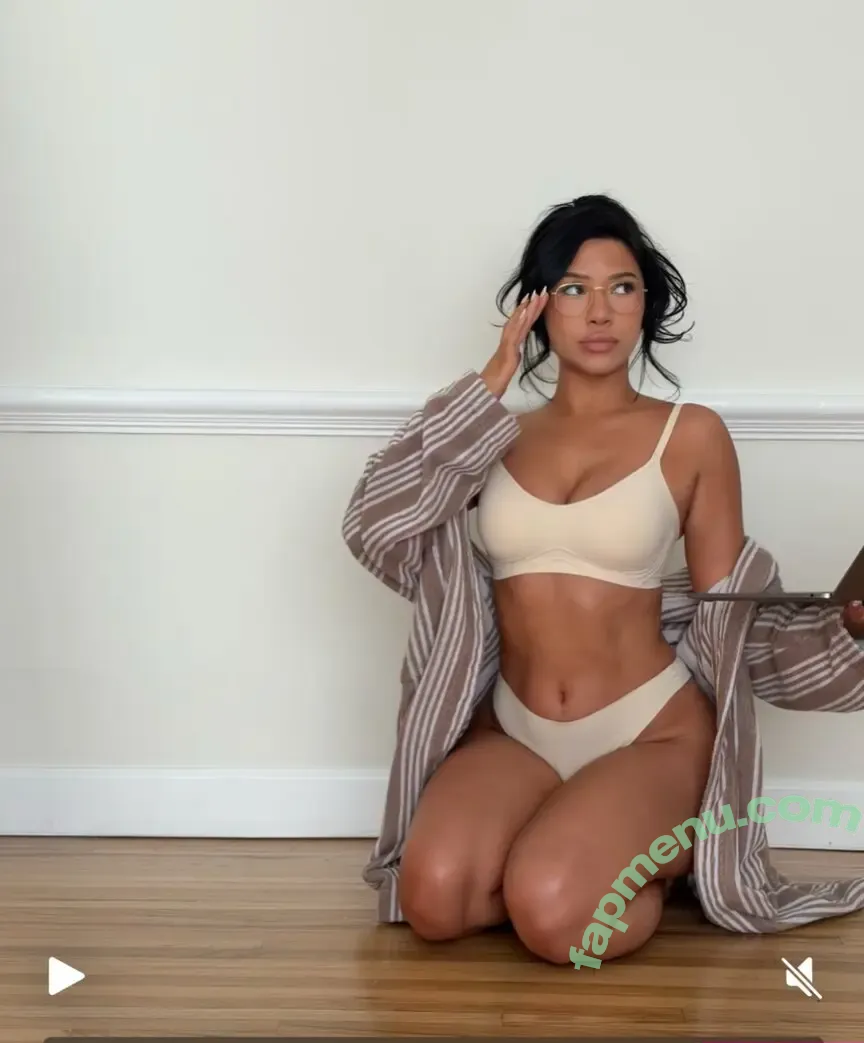 Julia Kelly nude photo #0091 (missjuliakelly)
