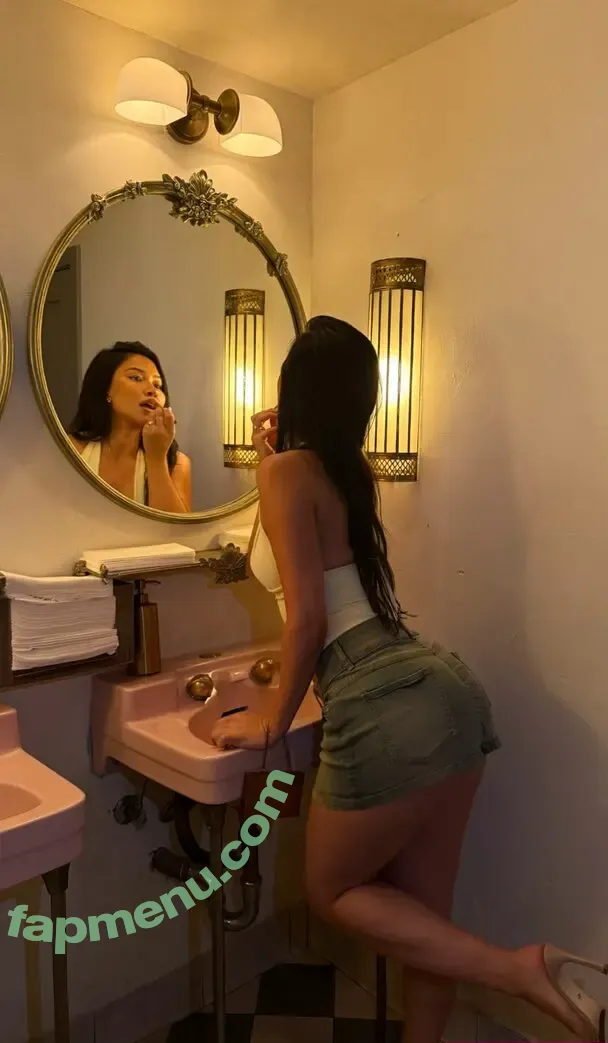 Julia Kelly nude photo #0110 (missjuliakelly)