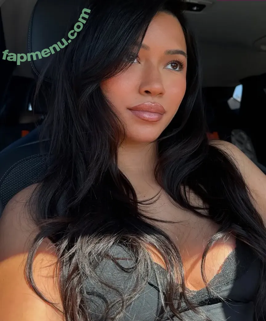 Julia Kelly nude photo #0121 (missjuliakelly)